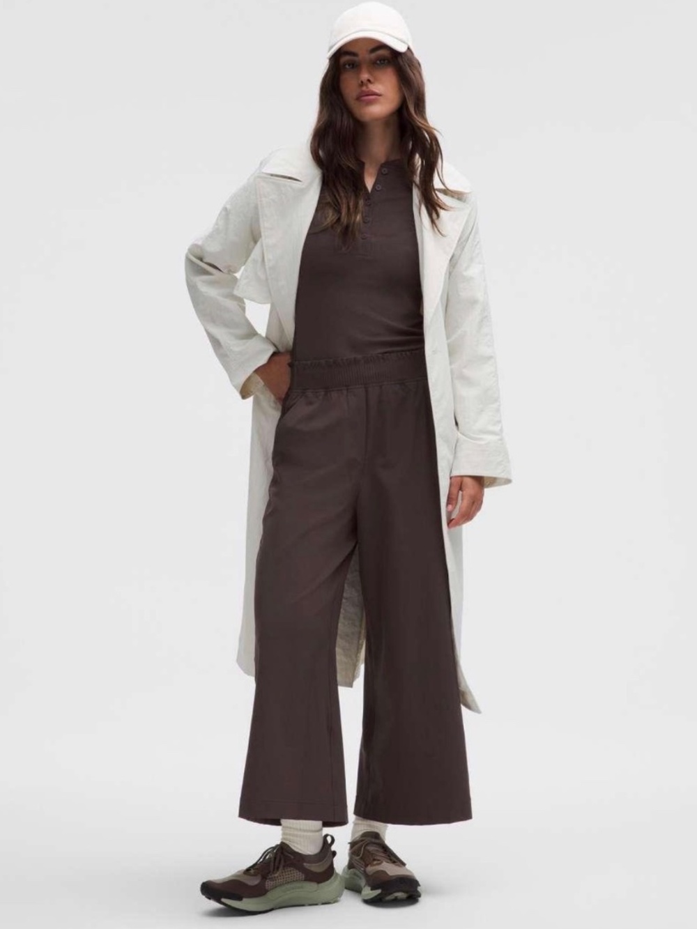 lululemon - Stretch Woven Ruffle Waist Wide Leg Cropped Pant - Sheer Oak - Med.